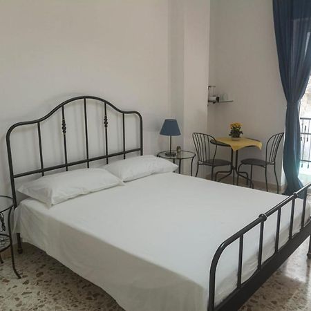 나폴리 Alvarez De Toledo B&B 외부 사진