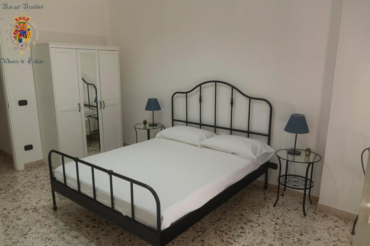 나폴리 Alvarez De Toledo B&B 외부 사진