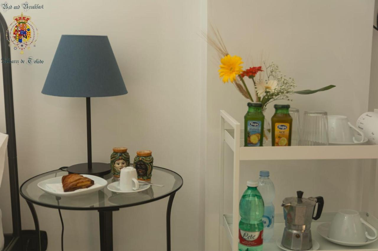 나폴리 Alvarez De Toledo B&B 외부 사진