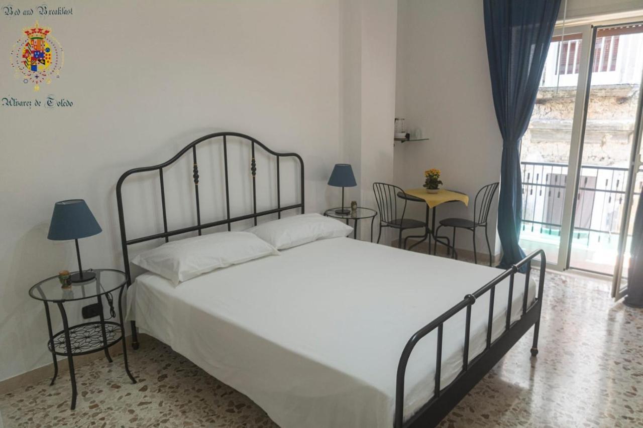 나폴리 Alvarez De Toledo B&B 외부 사진